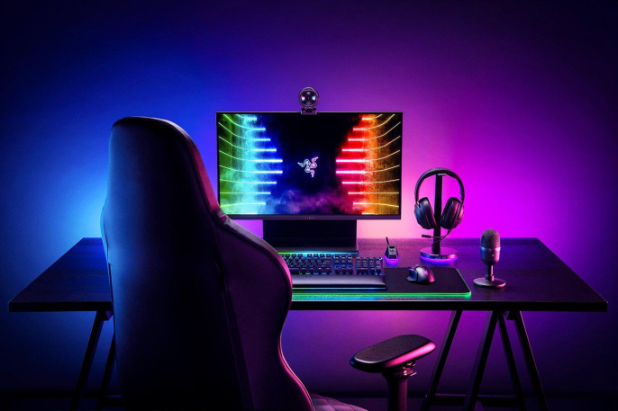 Комплект светодиодных лент Razer Chroma Light Strip Expansion Kit/ Razer Chroma Light Strip Expansion Kit RZ34-04020200-R3M1