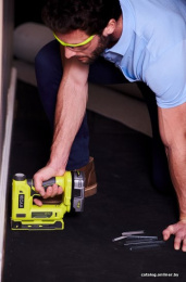 Аккумуляторный степлер Ryobi ONE+ R18ST50-0  без аккумулятора в комплекте 5133004496