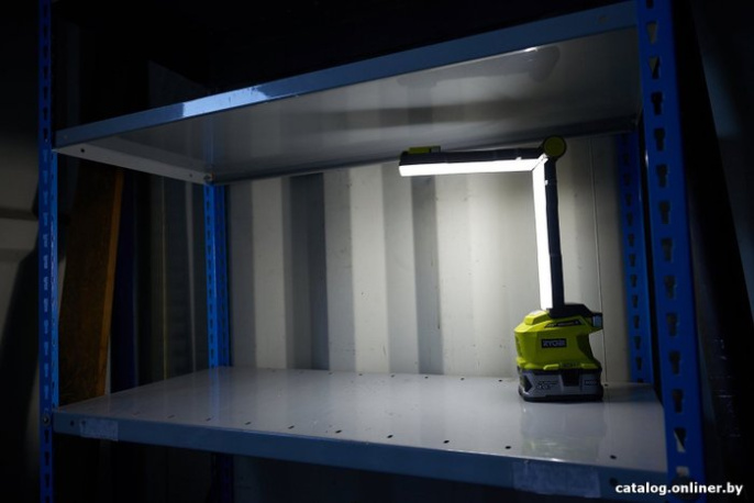 ONE + / Фонарь трансформер RYOBI R18ALF-0 без батареи