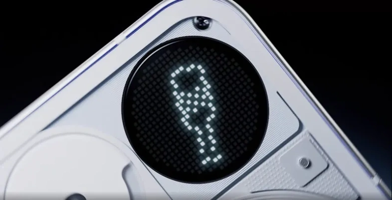Nothing показала, на что способен дисплей Glyph Matrix на задней панели Phone (3)