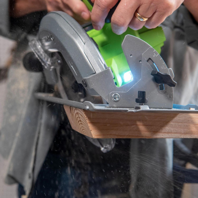 Циркулярная пила дисковая Greenworks GD24CS ручная D диска.:185мм 1500907CUB