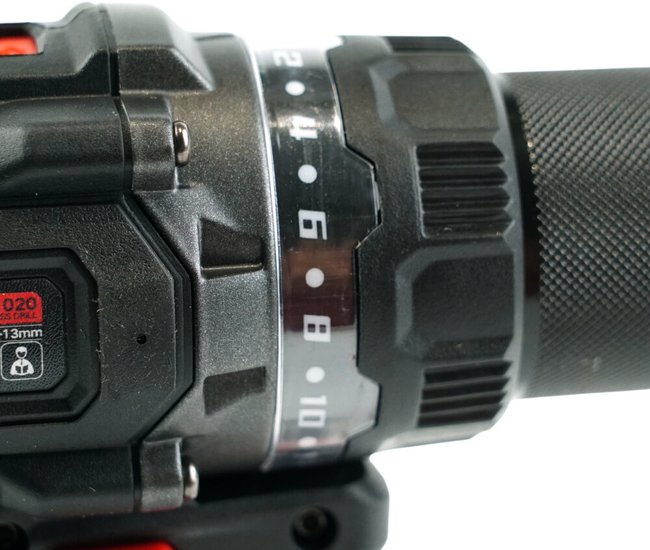 Дрель-шуруповерт TEH TDBL1020 (напряжение 20V, обороты: 0-500/2100 об/мин, крутящий момент 100Нм, быстрозажимной патрон 13 мм, в комплекте крюк для ремня, поставляется в коробке без АКБ и ЗУ)