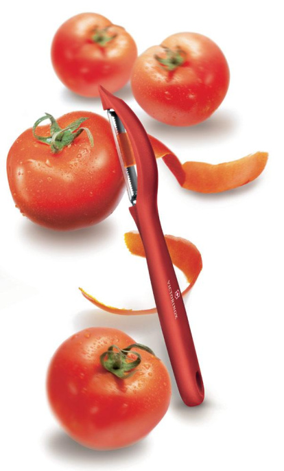 Овощечистка для овощей и фруктов Victorinox Universal Peeler красный упак.:европодвес 7.6075.1
