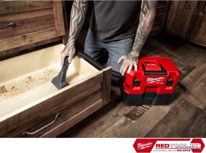 Пылесос Milwaukee M12 FVCL-0 (4933478186) (строительный, объем жидкости: 6.1 л, пылесборник: контейнер, питание: аккумулятор, выдув, всасывание жидкостей)