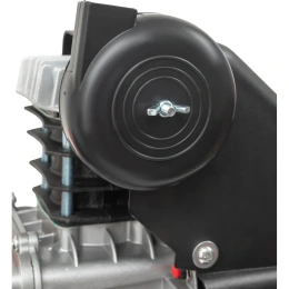 Поршневой масляный компрессор Gigant и набор пневмоинструмента LAS 50/1800K