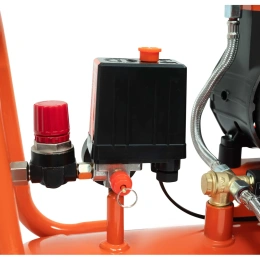 Безмасляный малошумный компрессор (120 л; 8 бар; 460 л/мин) Gigant GSWK-120/4200