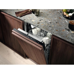 Посудомоечная машина Electrolux EEA12100L (встраиваемая, максимальная загрузка: 9 комплекты посуды, сушка с открыванием дверцы, с теплообменником, 5 программ, электронное управление, светодиодная индикация)