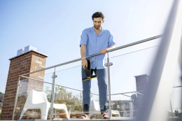 Мойщик окон Karcher WV 2 Universal Precision шир.скреб.:280мм пит.:от аккум. черный/желтый 31245466