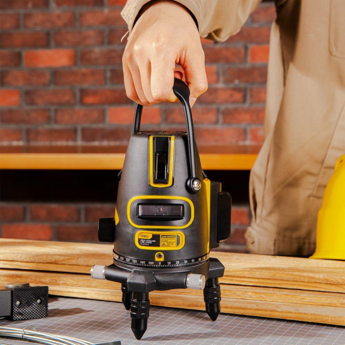 Лазерный уровень Deli DL332302 2 луча зеленый цвет , точность +/-1,5мм/7м, угол самовыравнивания 3°, 1АКБ 2,4 А*ч+ЗУ, время работы до 8 часов, кейс