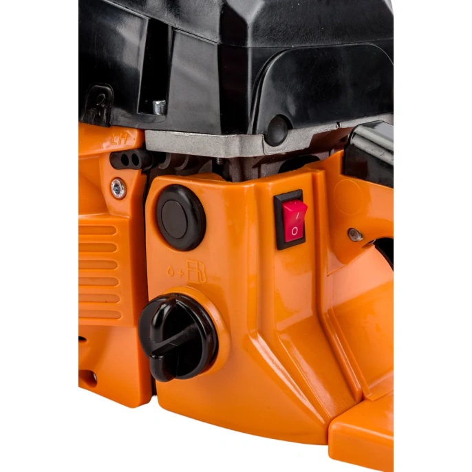 Бензопила 2,6 л.с., шина 18 дюймов, Gigant GTSL-04