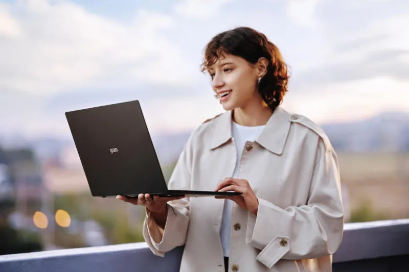 LG выпустила тонкие ноутбуки с RTX 5050 и большими экранами