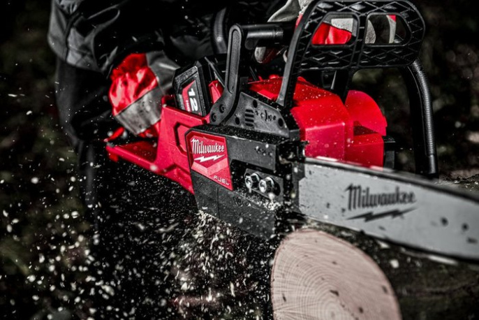 Аккумуляторная цепная пила Milwaukee M18 FCHSC-121 FUEL 4933471442