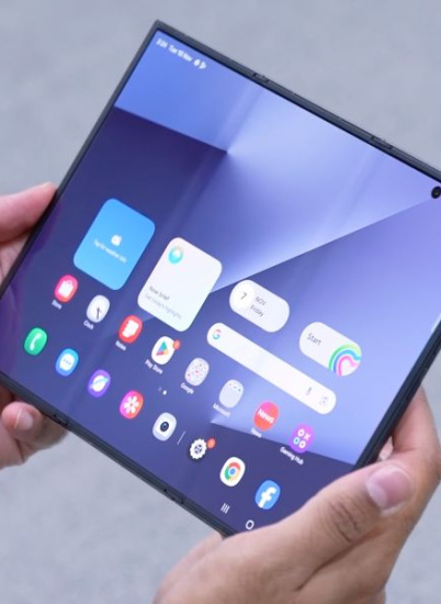 «Трикладушку» Samsung Galaxy Z TriFold показали в деле