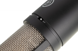 Микрофон проводной AKG P220 черный