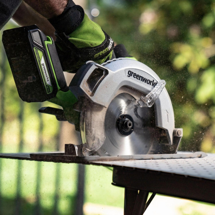 Циркулярная пила дисковая Greenworks GD24CS ручная D диска.:185мм 1500907CUB