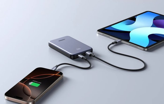 Внешний аккумулятор с двумя выходами UGREEN PB507 75131B 10000mAh Two-way Fast Charging 20W Power Bank. Цвет: серый космос (75131B_)