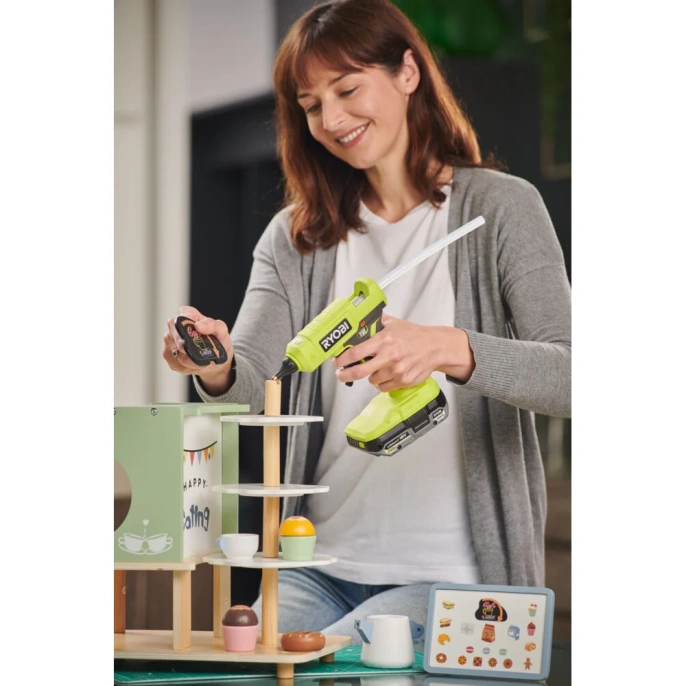 Клеевой пистолет Ryobi 18В RGLU18-0 5133005717