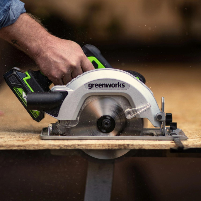 Циркулярная пила дисковая Greenworks GD24CS ручная D диска.:185мм 1500907CUB