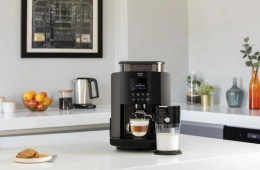 Кофемашина автоматическая Krups Arabica Latte EA819E10, 15Бар, с автоматическим капучинатором, черный/коричневый