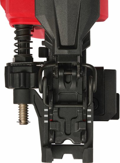 Степлер Milwaukee M18 FFUS-0C (4933479834) (емкость магазина: 45 шт, длина скобы: 38-51 мм, ширина скобы 10.3 мм, количество циклов: 600, без АКБ и ЗУ, кейс)