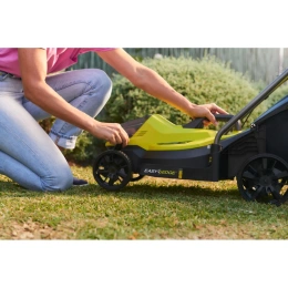 Газонокосилка Ryobi ONE+ 33cm; 1x аккумулятор 4.0Aч RLM18X33B40 5133004306