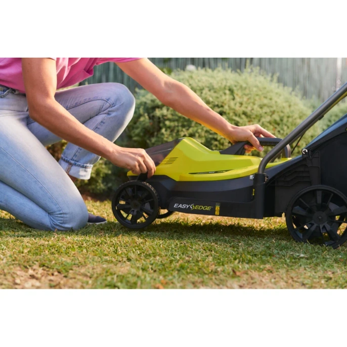 Газонокосилка Ryobi ONE+ 33cm; 1x аккумулятор 4.0Aч RLM18X33B40 5133004306