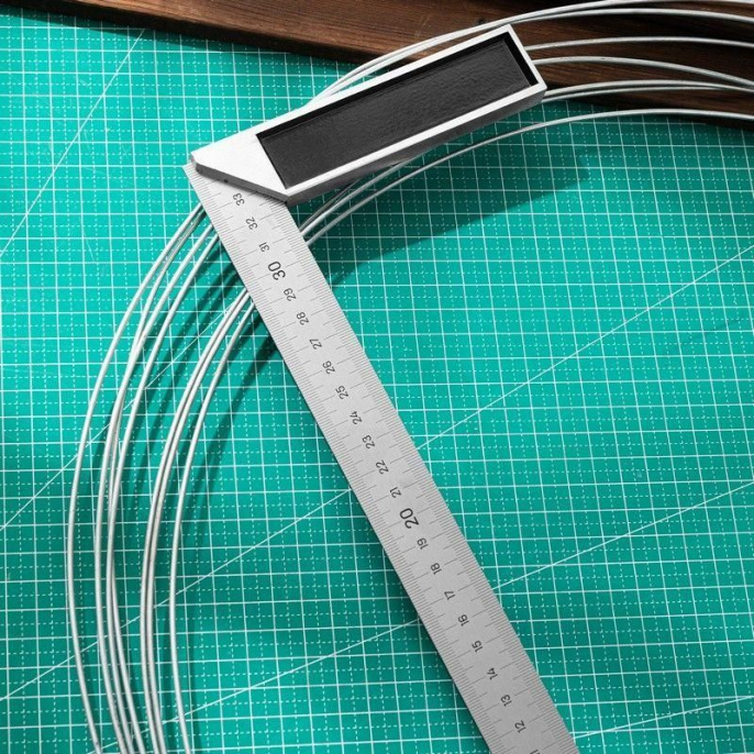 Угловая линейка стальная Deli DL302350 350мм, нержавеющая сталь + алюминиевое основание