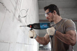 Перфоратор Bosch GBH 240 патрон:SDS-plus уд.:2.7Дж 790Вт кейс в комплекте 0611272100