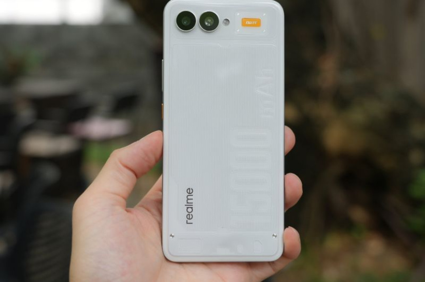 Apple готовится к презентации, realme показала супервыносливый смартфон. Главное за неделю