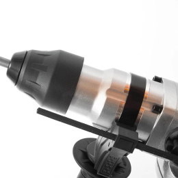 Перфоратор Daewoo DAH 1050 патрон:SDS-plus уд.:4.2Дж 1050Вт кейс в комплекте