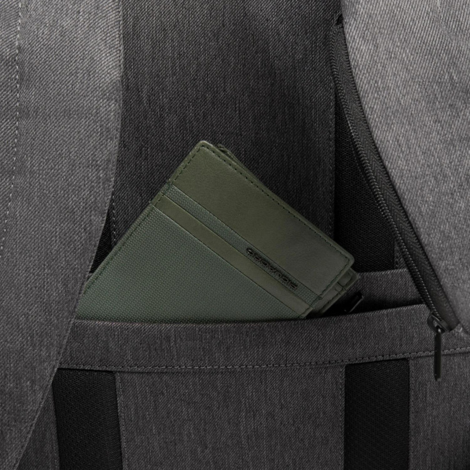 Рюкзак мужской Piquadro Brief2 CA4818BR2/GRN серый/черный нейлон/натур.кожа