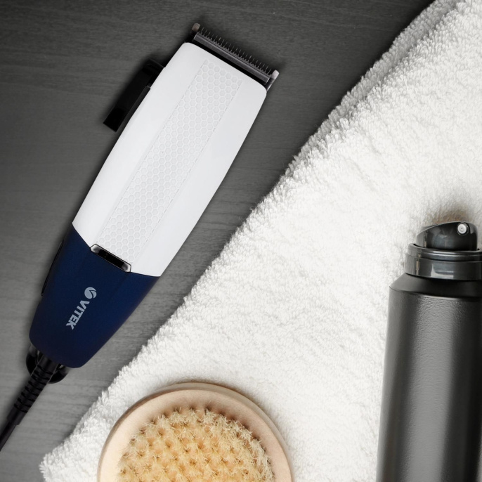 Машинка для стрижки Vitek Sappfire VT-2516 белый насадок в компл:4шт