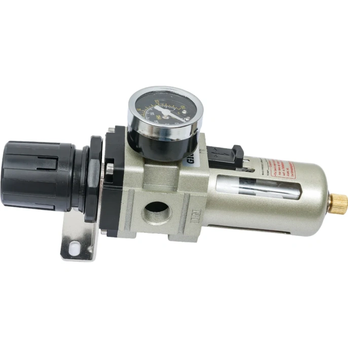 Фильтр-влагоотделитель для компрессора с регулятором давления 3/8"; манометр; 1500 л/мин; 10 бар Gigant GAW3000-03