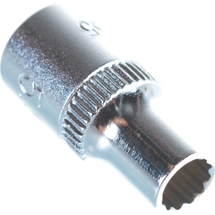 Головка торцевая JTC 1/4" 5.5 12-ти гранная L 25мм -22655 767837