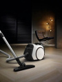 Пылесос Miele Boost CX1 PowerLine Lotus 890Вт белый