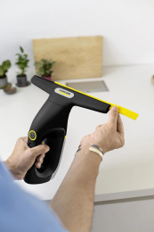 Мойщик окон Karcher WV 2 Universal Precision шир.скреб.:280мм пит.:от аккум. черный/желтый 31245466