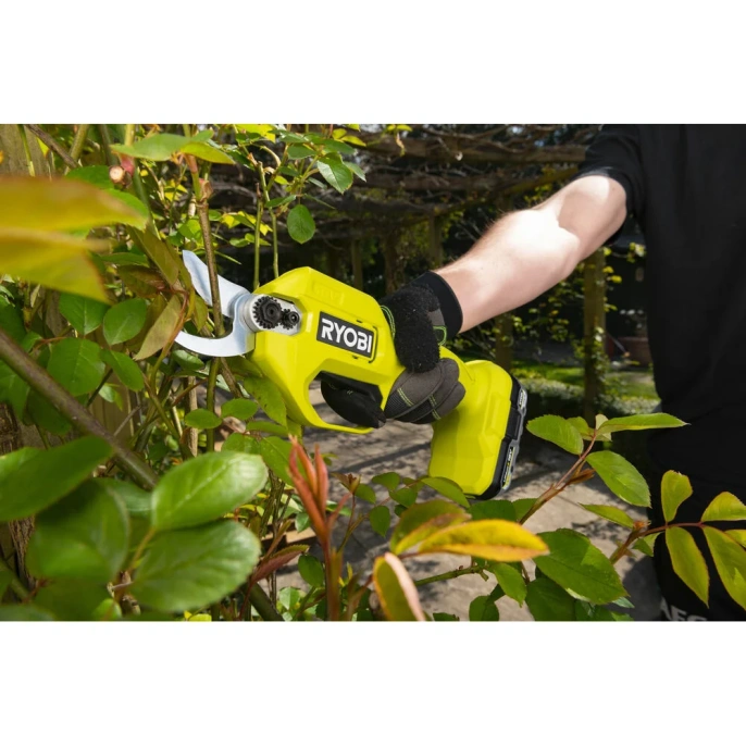 Аккумуляторный секатор Ryobi ONE+ RY18SCA-0 5133005024