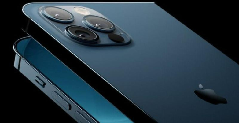 Рассекречена стоимость первого складного iPhone