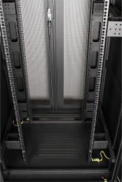 Шкаф серверный Lanmaster TWT-CBB-42U-8X10-P1 напольный 42U 800x1000мм пер.дв.перфор. задн.дв.перфор.2-хст. 2 бок.пан. 800кг черный