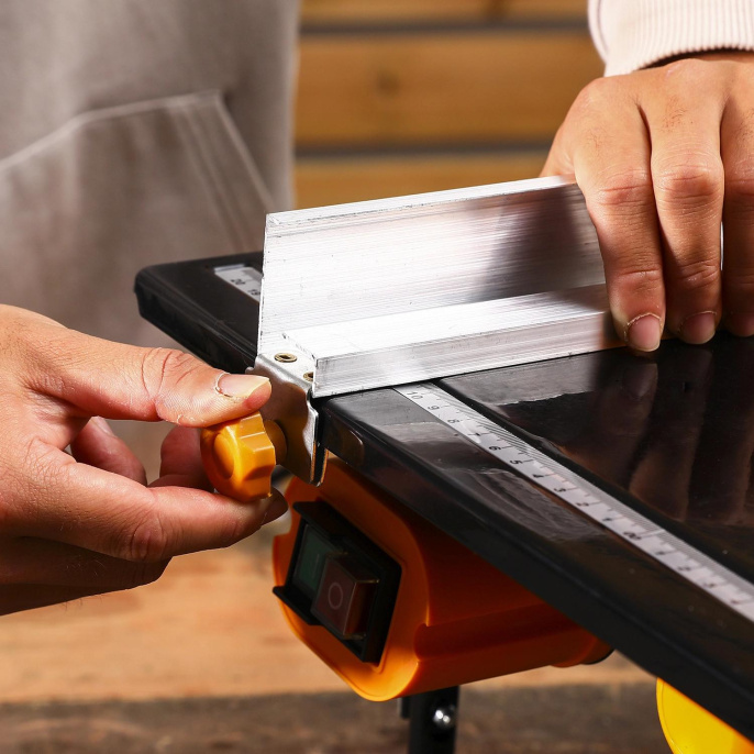 Распиловочный станок DEKO DTS1100 1100Вт [084-1052]