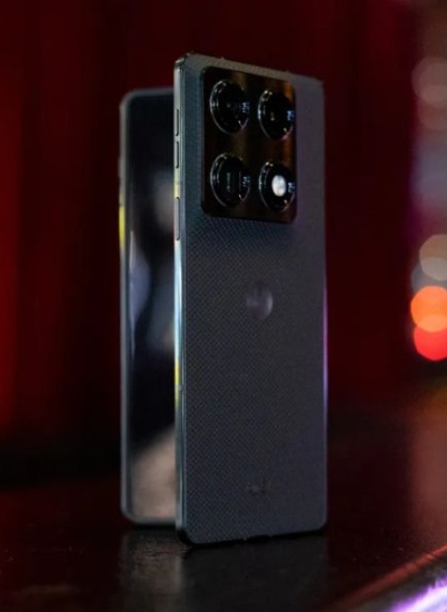 Раскладушка Motorola Razr Fold представлена официально