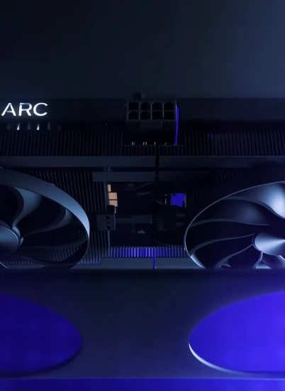 Компания Intel выпустила флагманскую видеокарту Intel Arc B770 уровня GeForce RTX 5060