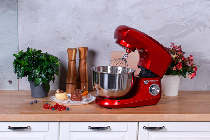 Миксер планетарный StarWind SPM5184, 1000Вт, красный