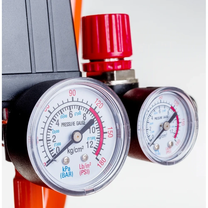 Поршневой масляный компрессор (50 л; 8 бар; 260 л/мин) Gigant LAS 50/1800