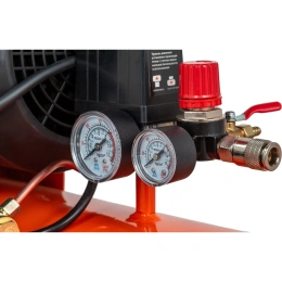 Поршневой масляный компрессор (100 л; 8 бар; 400 л/мин) Gigant V2200/100