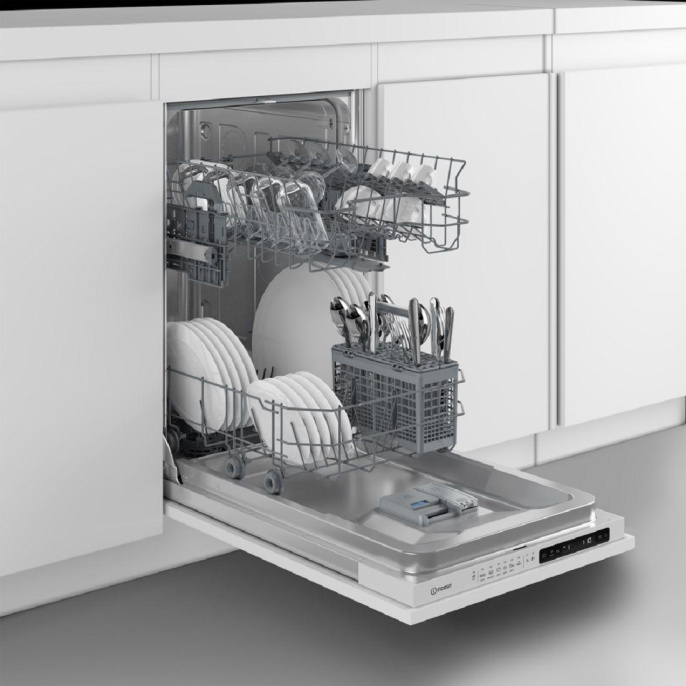 Встраиваемая посудомоечная машина Indesit DIS 1C67 E, узкая, ширина 44.8см, полновстраиваемая, загрузка 10 комплектов 869893900010
