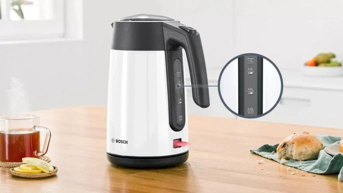Электрочайник Bosch TWK7L461 2400 Вт, объем 1.7 л, материал корпуса: металл/пластик, материал колбы: нержавеющая сталь, с возможностью вращения на 360°, механическое управление