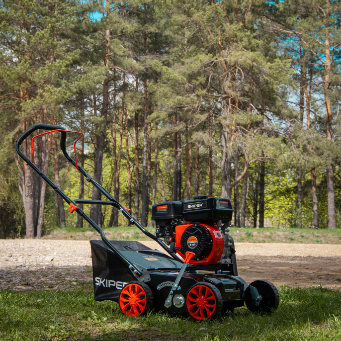 Аэратор-скарификатор Skiper AS400 шир 40 см, 8 лс, 8 уров.обработки, ручн.привод, травосб.45 см (SAS400.00)