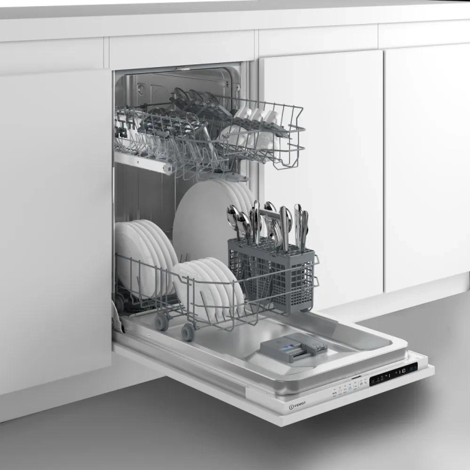 Посудомоечная машина встраив. Indesit RWM 8E55 1900Вт узкая