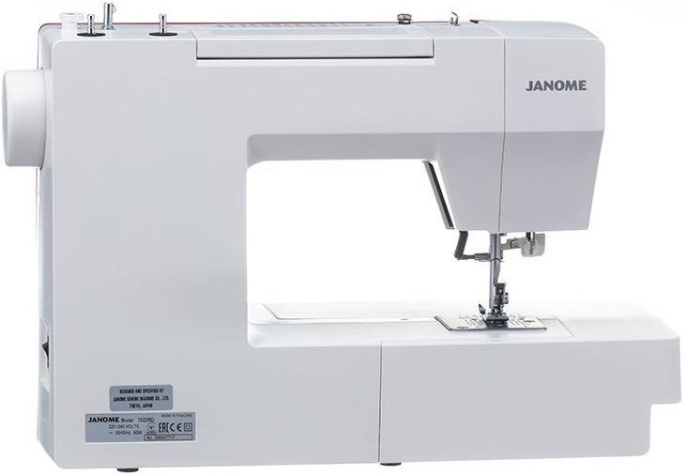 Швейная машина Janome 1522 RD, белый